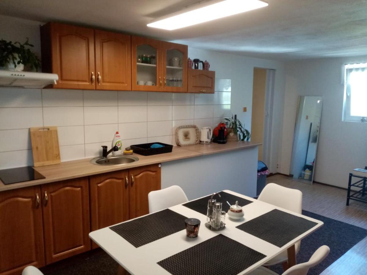 ルンブルクPodkrovni Apartman Terezaアパートメント エクステリア 写真